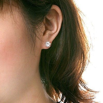 シルバースタッドピアス