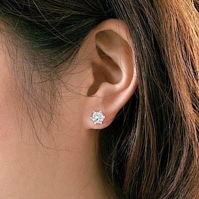 シルバースタッドピアス