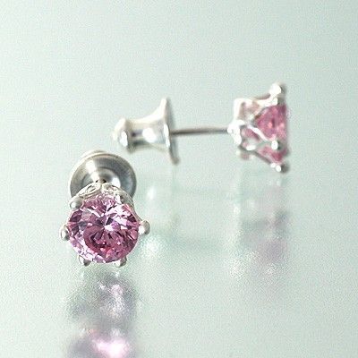 シルバースタッドピアス