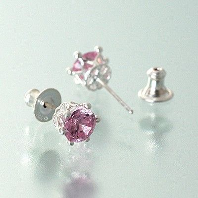 シルバースタッドピアス