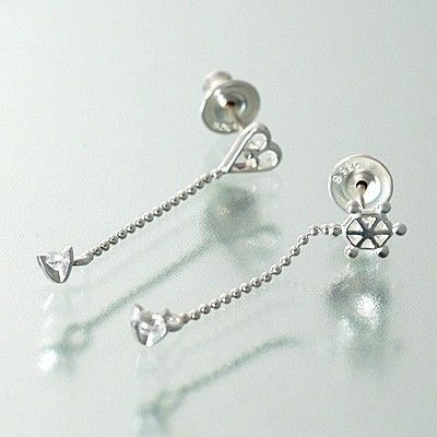 シルバースタッドピアス