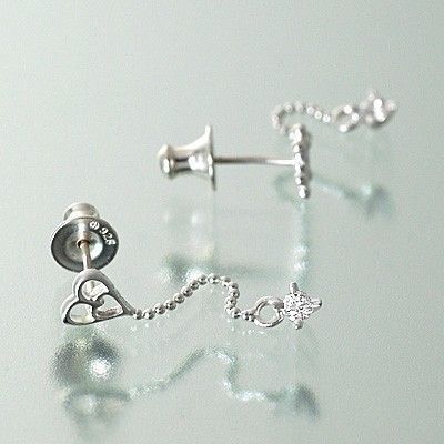 シルバースタッドピアス