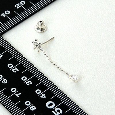 シルバースタッドピアス