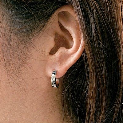 シルバーフープピアス