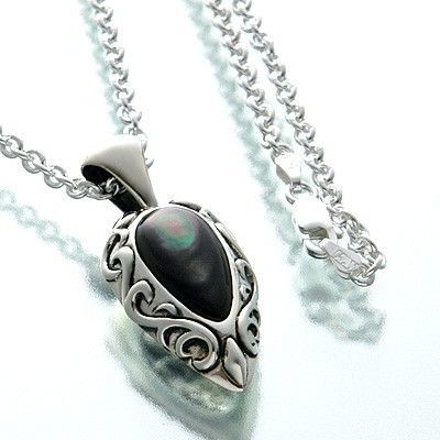 シルバーネックレス