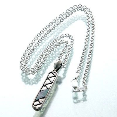 シルバーネックレス