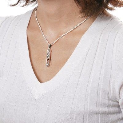 シルバーネックレス