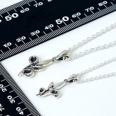 シルバーペアネックレス