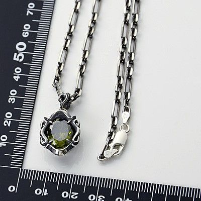 シルバーネックレス