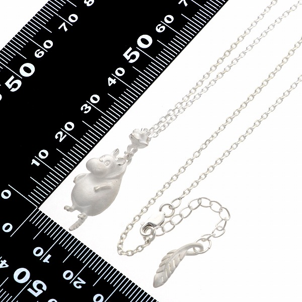 シルバーネックレス