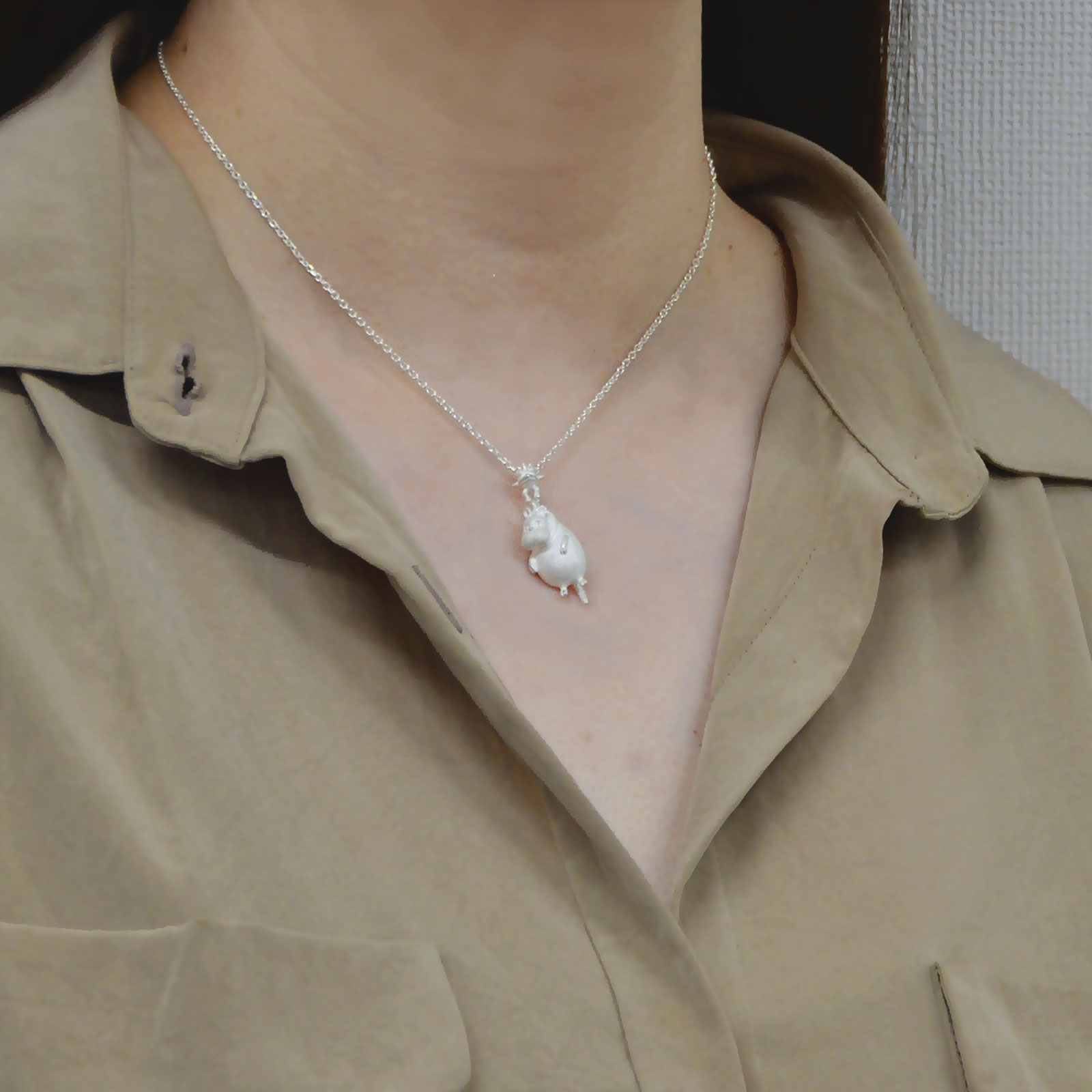 シルバーネックレス
