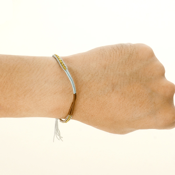 ビーズブレスレット