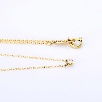 ゴールドネックレス