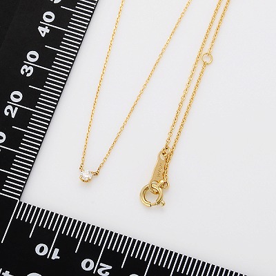 ゴールドネックレス