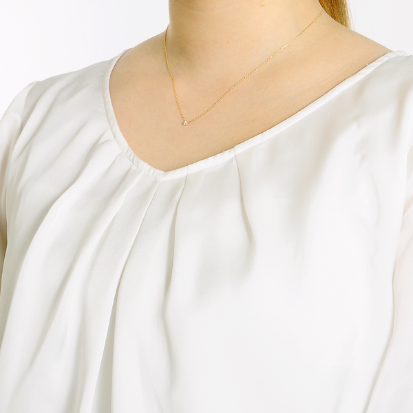 ゴールドネックレス