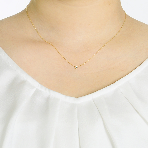 ゴールドネックレス