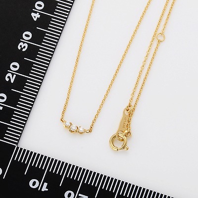 ゴールドネックレス