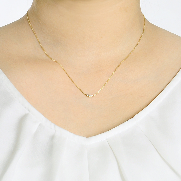 ゴールドネックレス