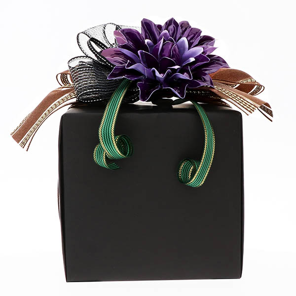 ギフトラッピング 包装紙黒 ヴァイオレットフラワー