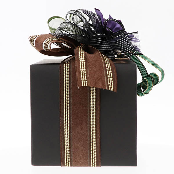 ギフトラッピング 包装紙黒 ヴァイオレットフラワー