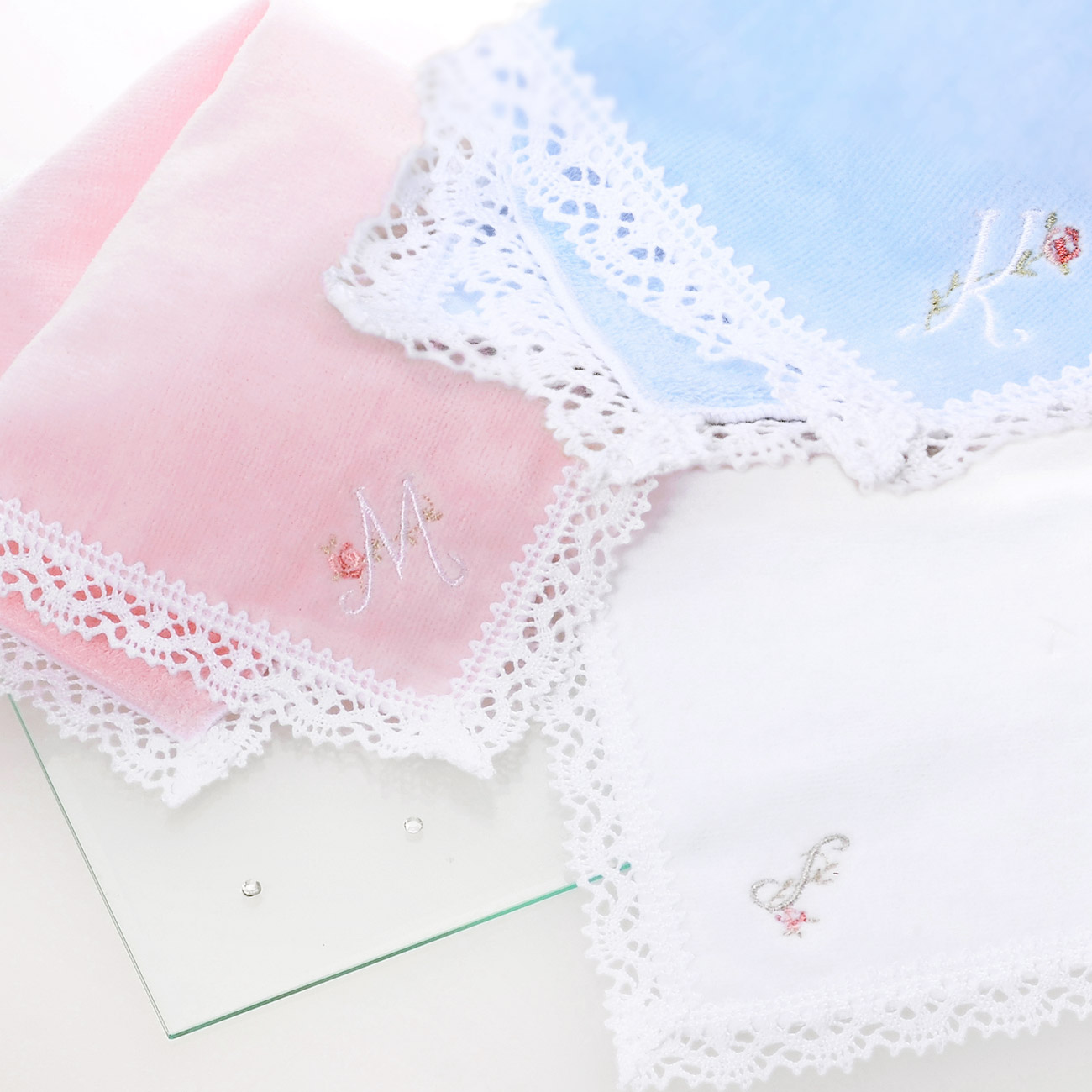 イニシャルハンカチギフトセット(2枚セット)