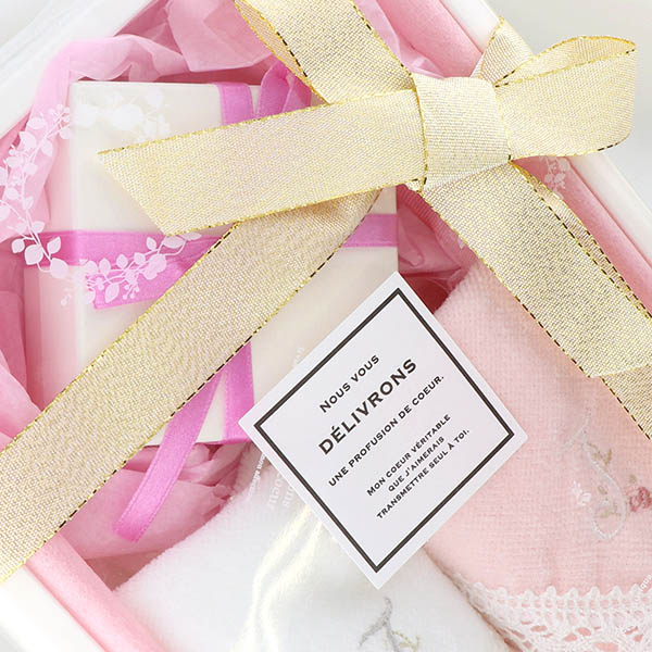 イニシャルハンカチギフトセット(2枚セット)