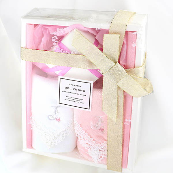 イニシャルハンカチギフトセット(2枚セット)