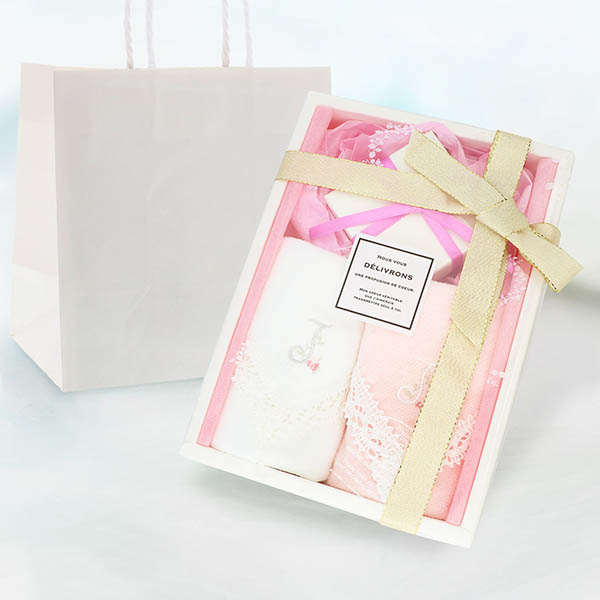 イニシャルハンカチギフトセット(2枚セット)