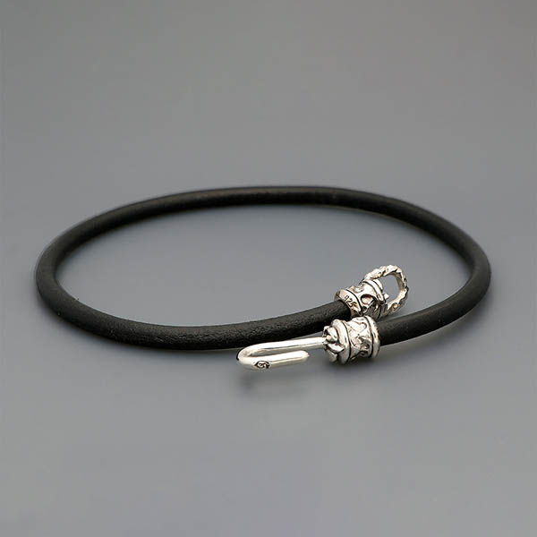 レザーブレスレット