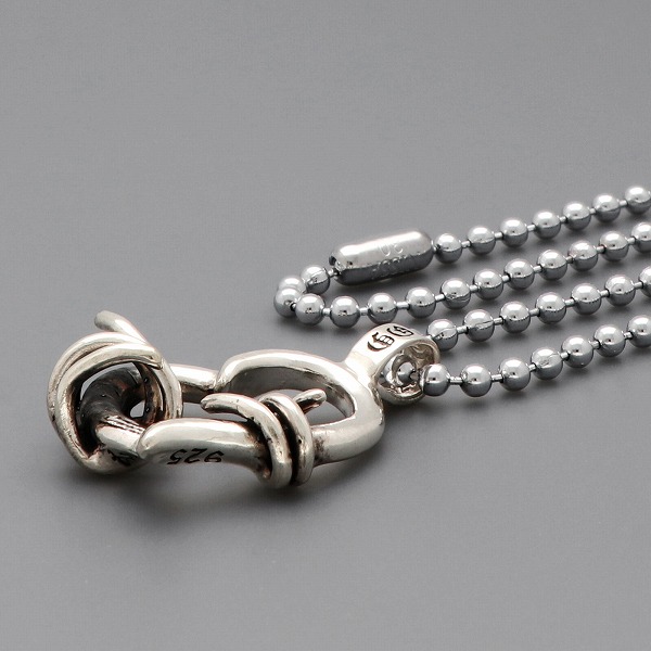 シルバーチェーンネックレス