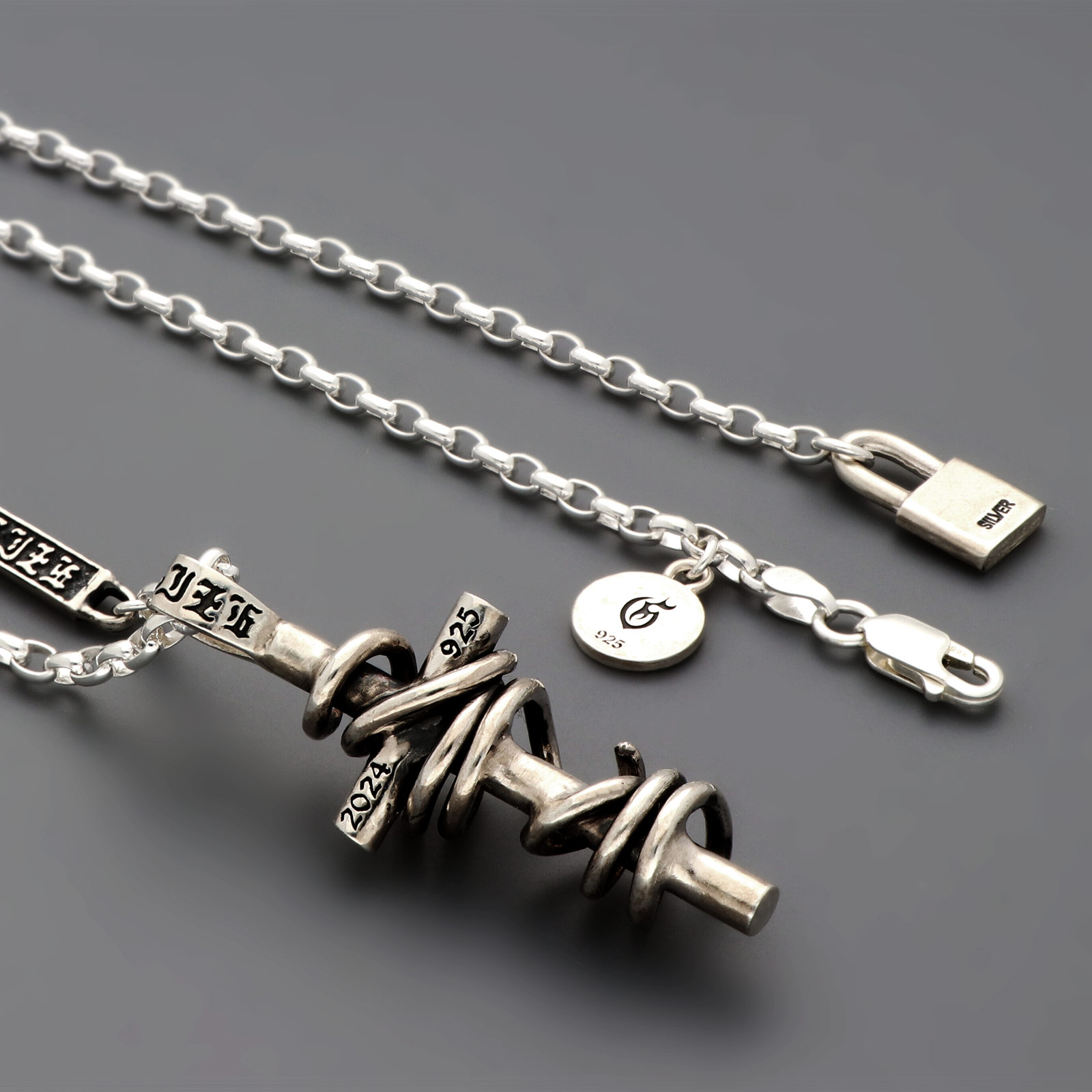 シルバーネックレス