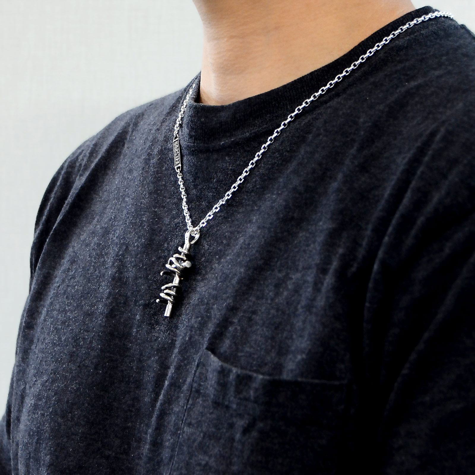 シルバーネックレス