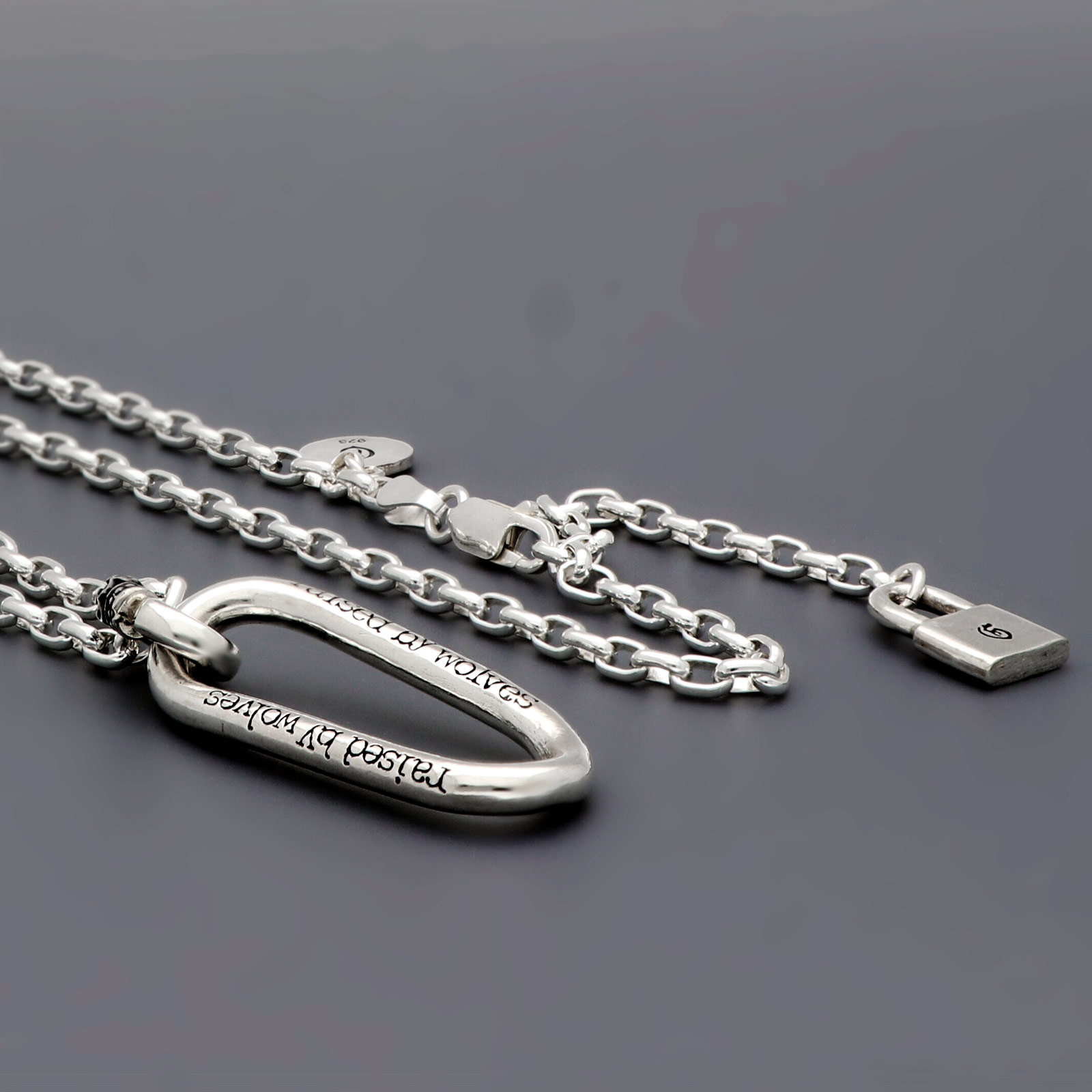 シルバーネックレス