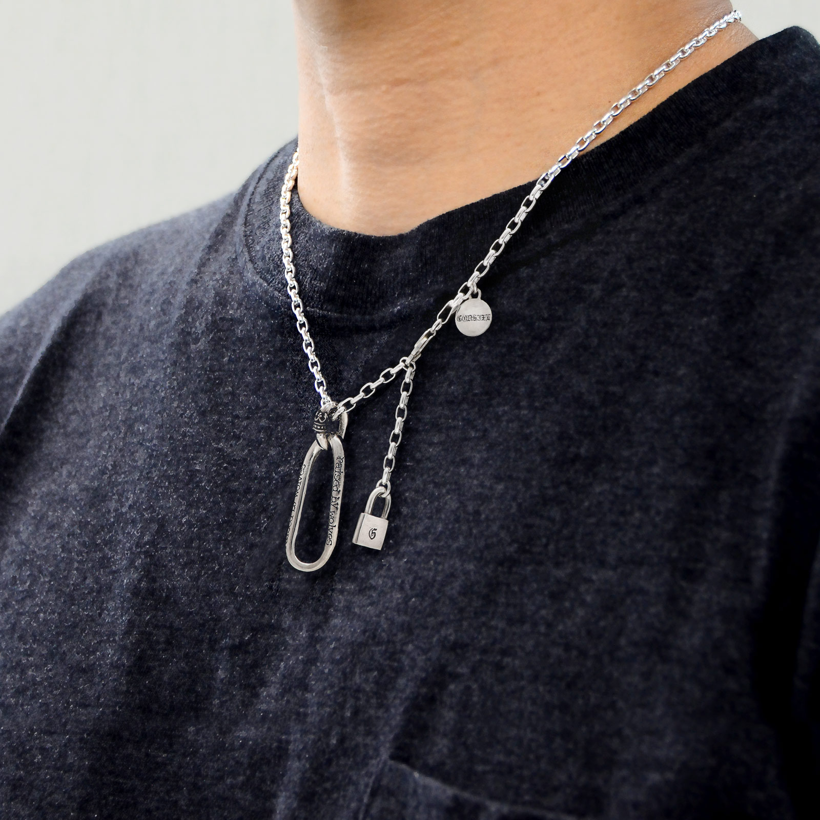 シルバーネックレス