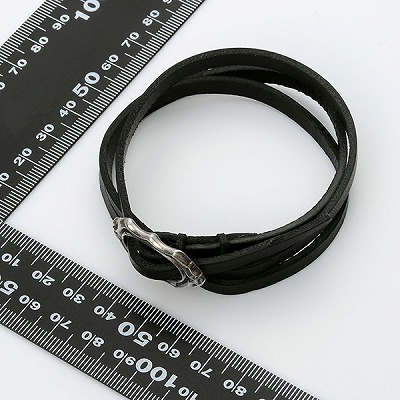 レザーブレスレット