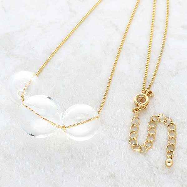 ガラスネックレス