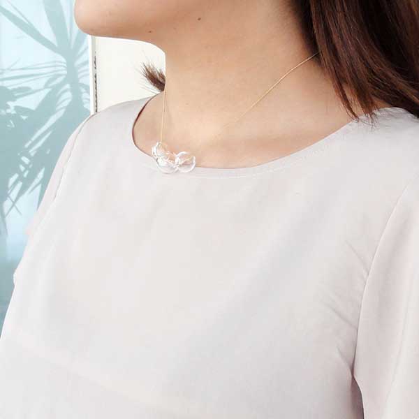 ガラスネックレス