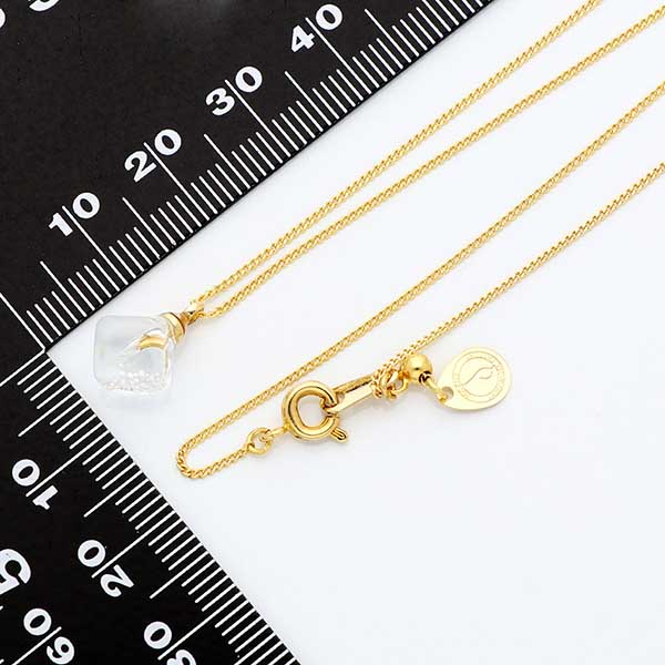 ガラスネックレス