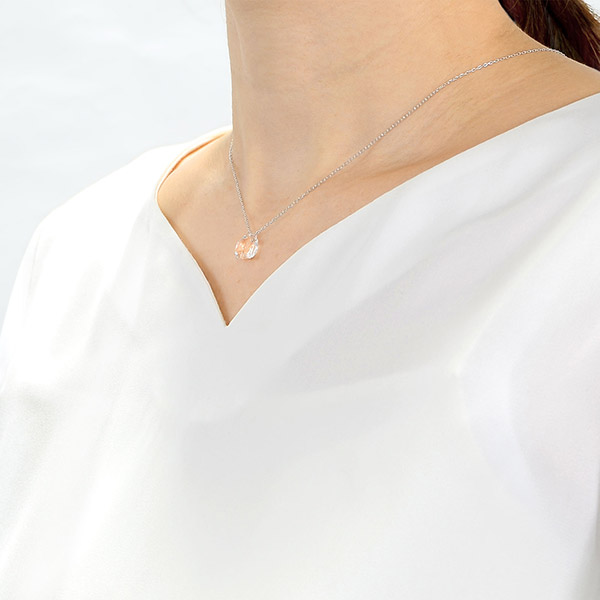 ガラスネックレス