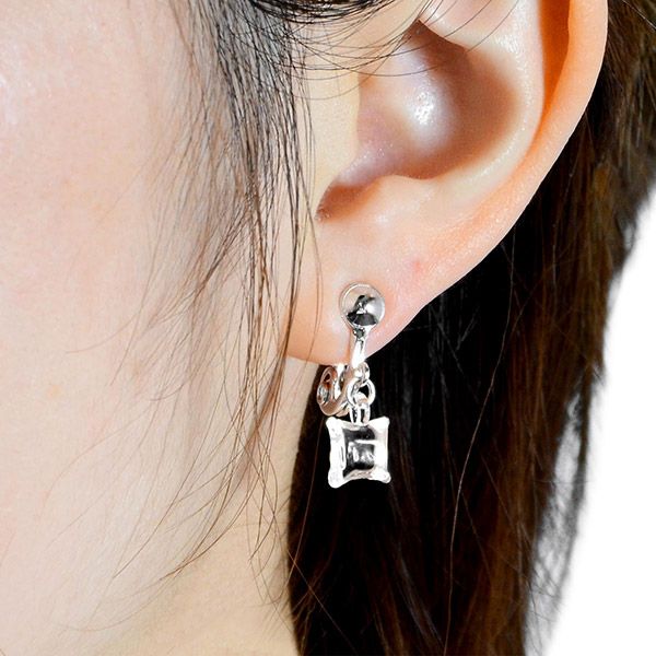 ガラスイヤリング