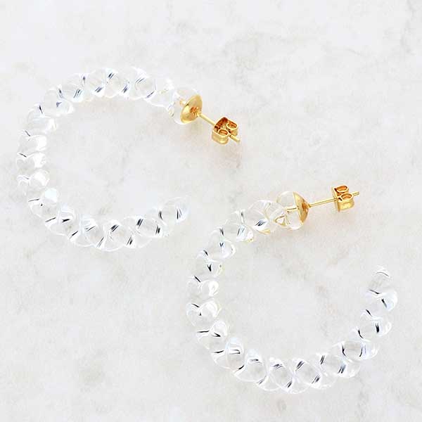 ガラススタッドピアス