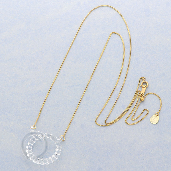 ガラスネックレス