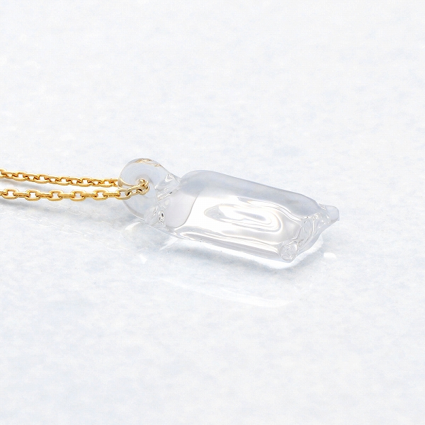 ガラスネックレス