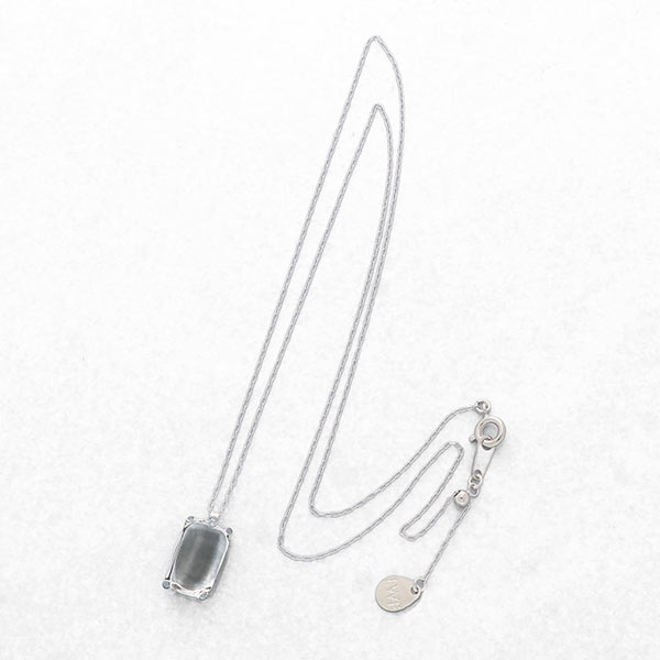 ガラスネックレス