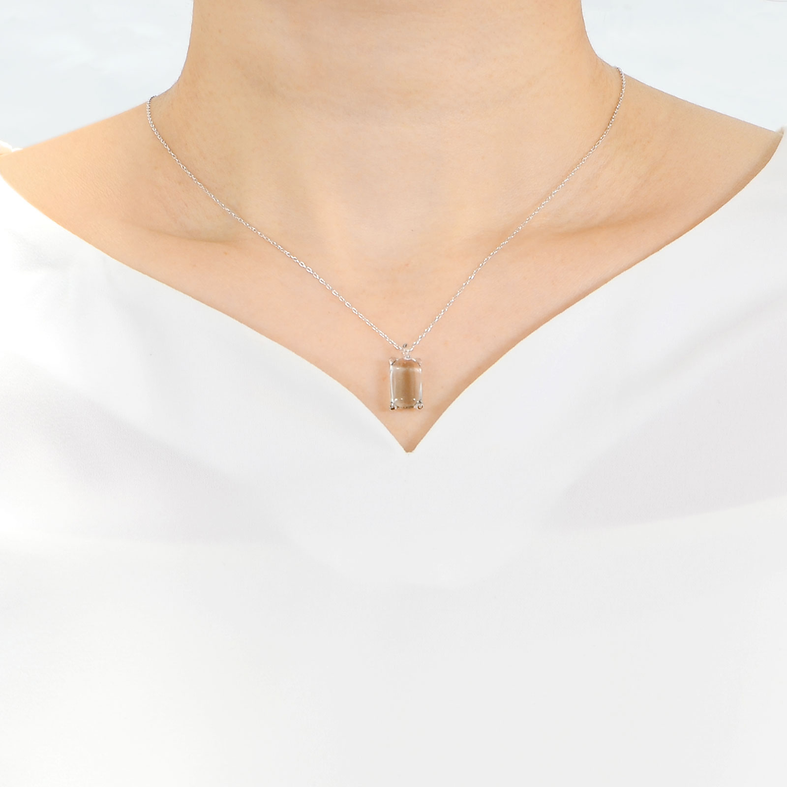 ガラスネックレス