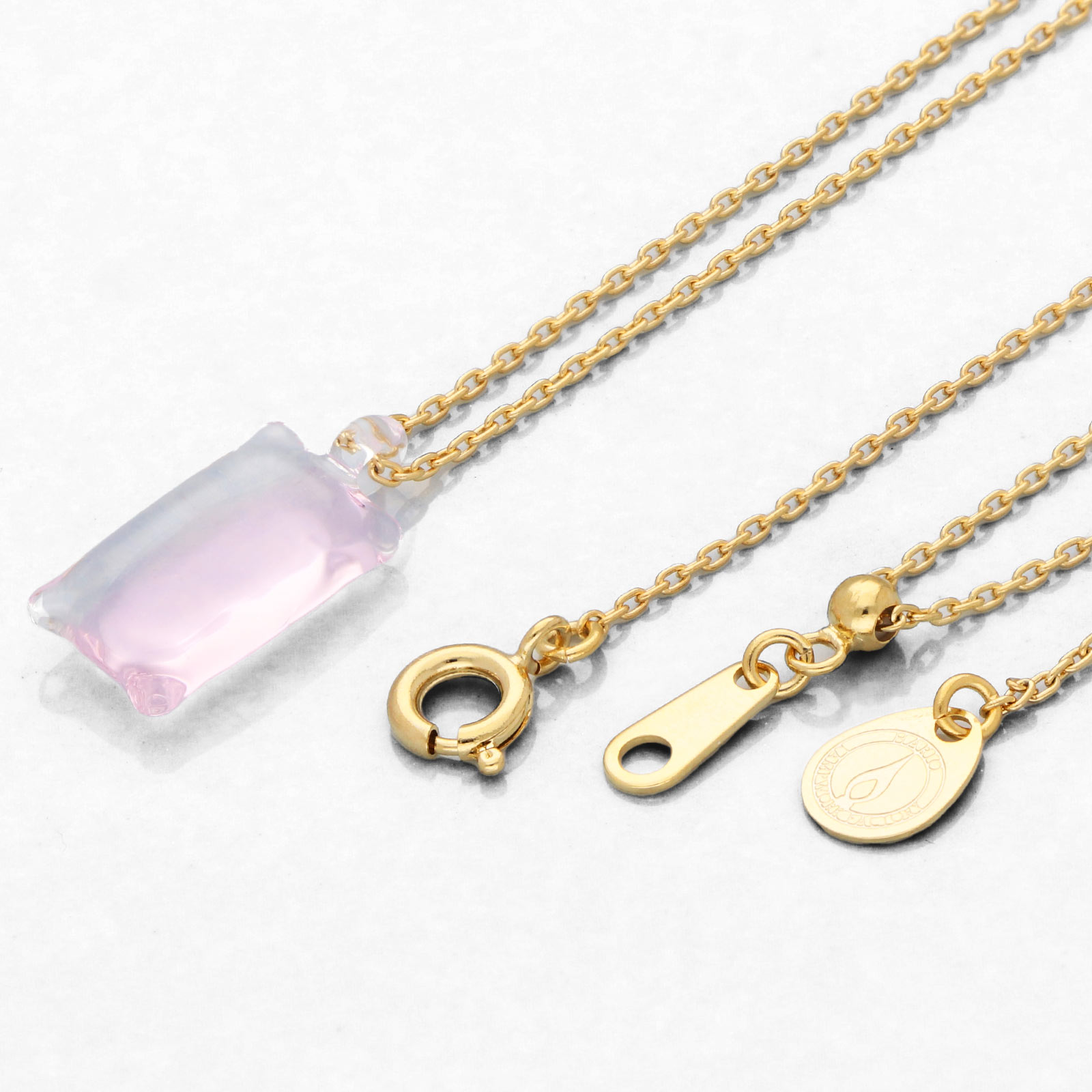 ガラスネックレス