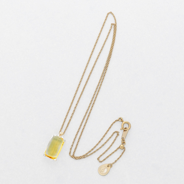 ガラスネックレス