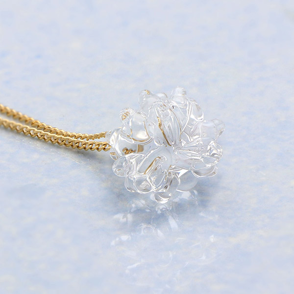 ガラスネックレス