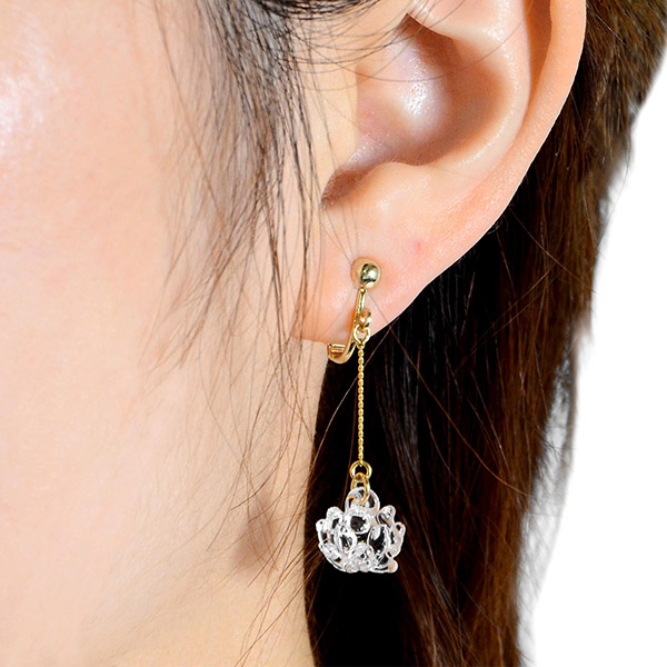 ガラスイヤリング