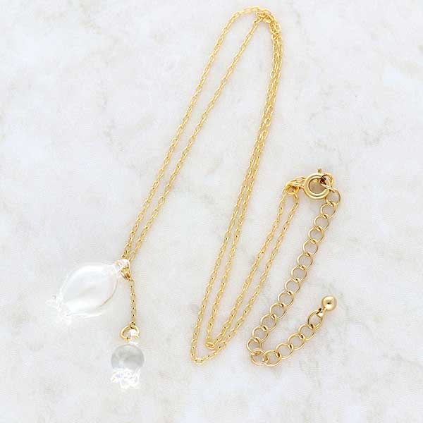 ガラスネックレス